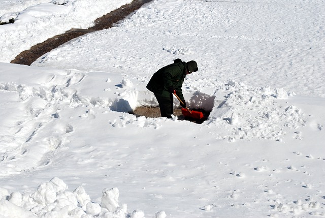 Fitness Expert Reveals Top Five Safe Shoveling Tips