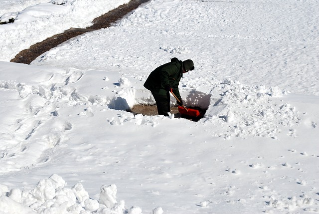 Snow Shoveling Tips to Stay Safe and Out of the Hospital